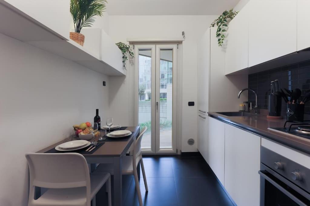 Comfort Suite Milano Centrale With Fast Wifi And Free Netflix Milão Exterior foto