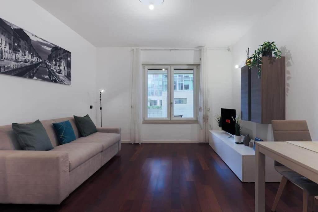 Comfort Suite Milano Centrale With Fast Wifi And Free Netflix Milão Exterior foto