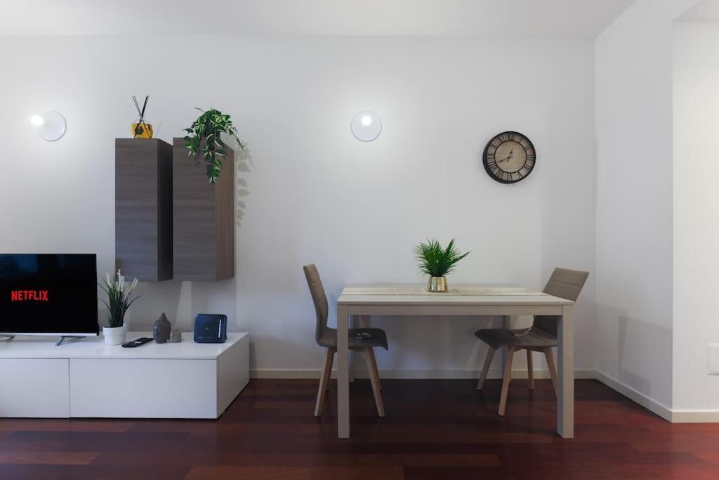 Comfort Suite Milano Centrale With Fast Wifi And Free Netflix Milão Exterior foto