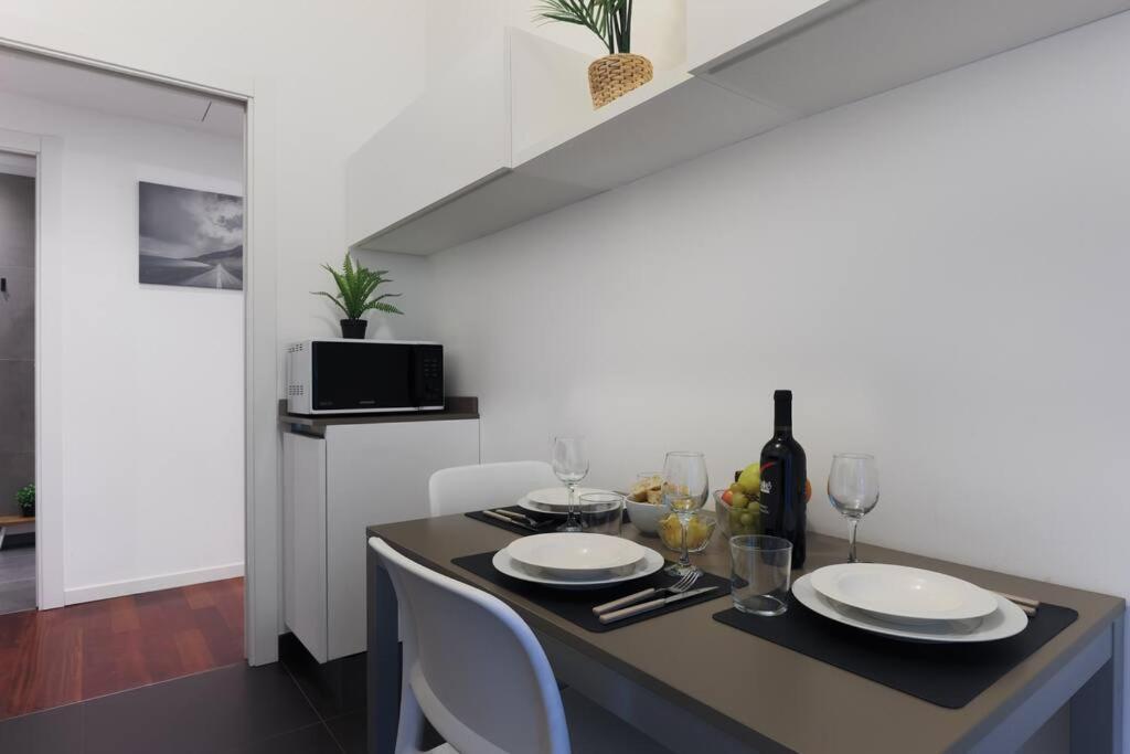 Comfort Suite Milano Centrale With Fast Wifi And Free Netflix Milão Exterior foto